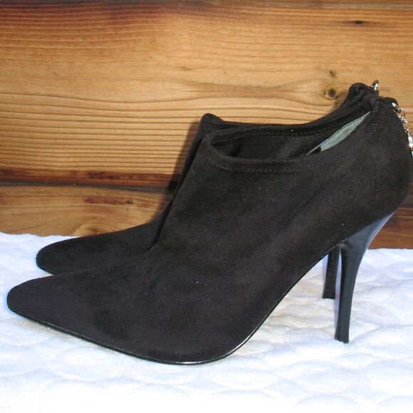 NWT Black Black Faux Suede Heeled Booties - Picture 3 of 8